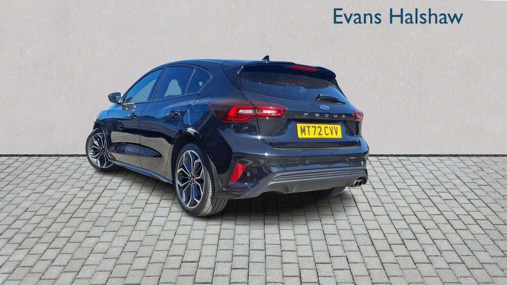 Ford Focus 1.0 Ecoboost St-line Vignale 2022 MT72CVV Black #2