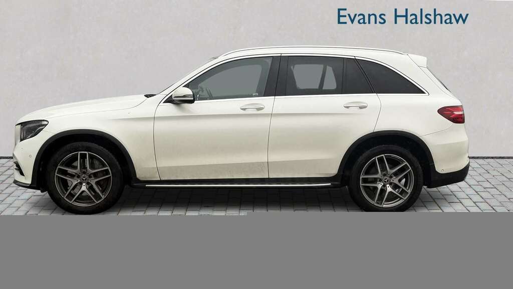 Mercedes-Benz GLC Class 220D 4Matic Amg Line Premium 9G-tronic 2017 DC17CVG White #3