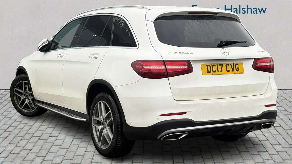 Mercedes-Benz GLC Class 220D 4Matic Amg Line Premium 9G-tronic 2017 DC17CVG White #2