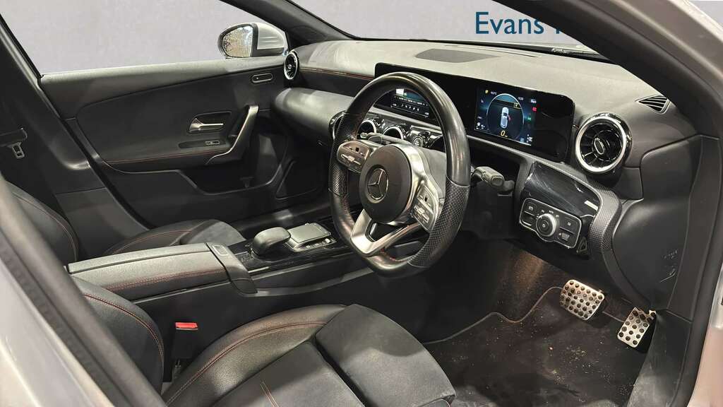 Mercedes-Benz A Class A180 Amg Line 2020 MV70JXF Silver #6
