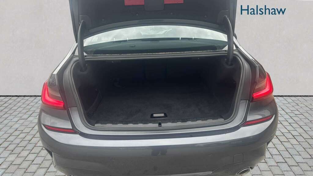 BMW 3 Series 330E M Sport Step 2020 KP70NTO Grey #5