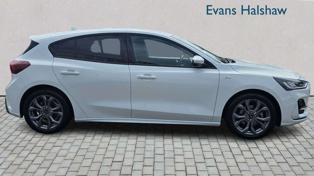 Ford Focus 1.0 Ecoboost Hybrid Mhev 155 St-line Edition 2 EN23NLP White #2