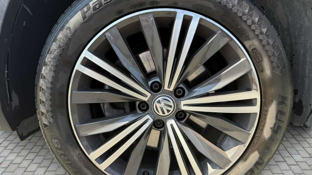 Volkswagen Tiguan Allspace 2.0 Tdi Se Nav 2019 MK19JSU Black #5