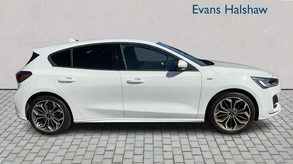 Ford Focus 1.0 Ecoboost Hybrid Mhev 155 St-line X 20 MW73ZGE White #3