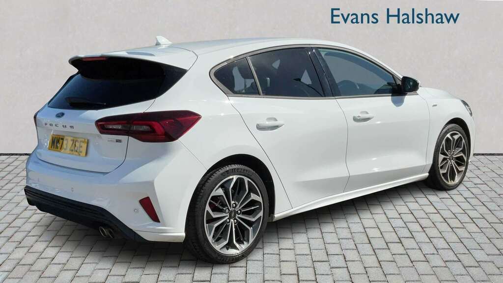 Ford Focus 1.0 Ecoboost Hybrid Mhev 155 St-line X 20 MW73ZGE White #2
