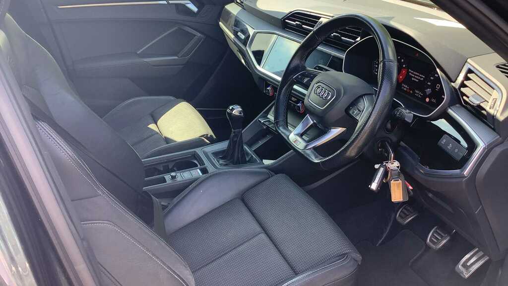 Audi Q3 35 Tfsi Black Edition 2021 LV70XND Grey #5
