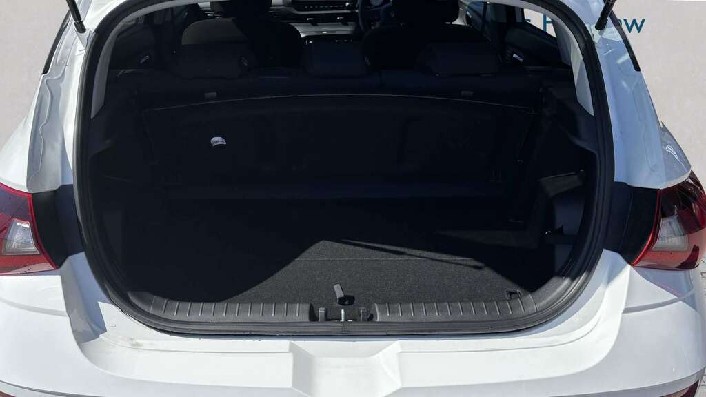 Hyundai I20 1.0T Gdi 90 Tech Line 2026 YB26CVE White #6