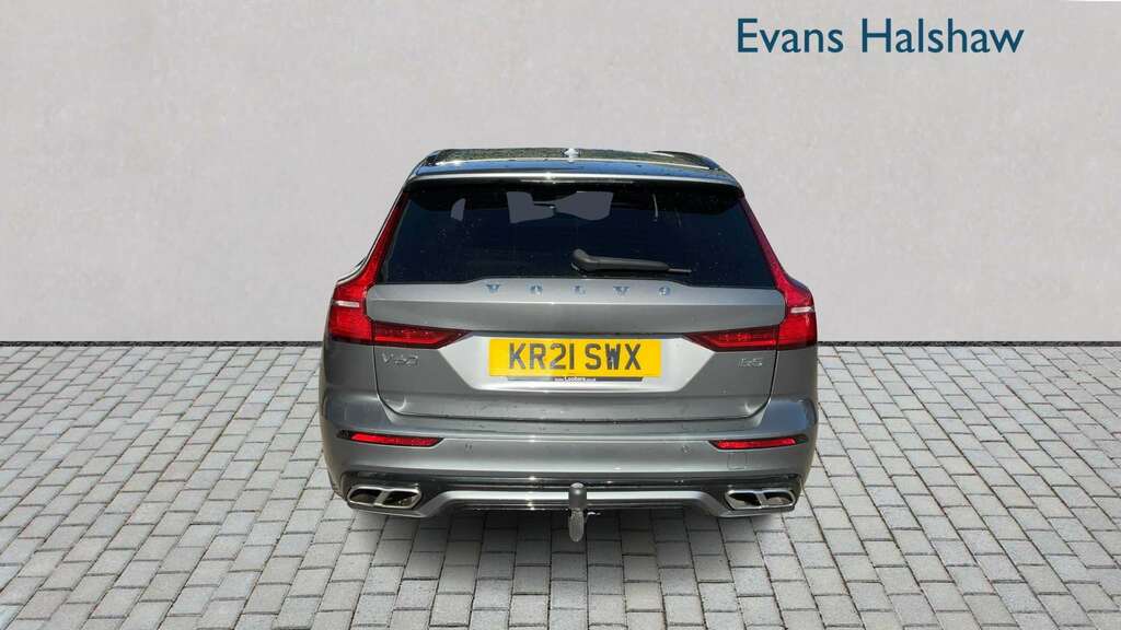 Volvo V60 2.0 B5p R Design 2021 Grey #5