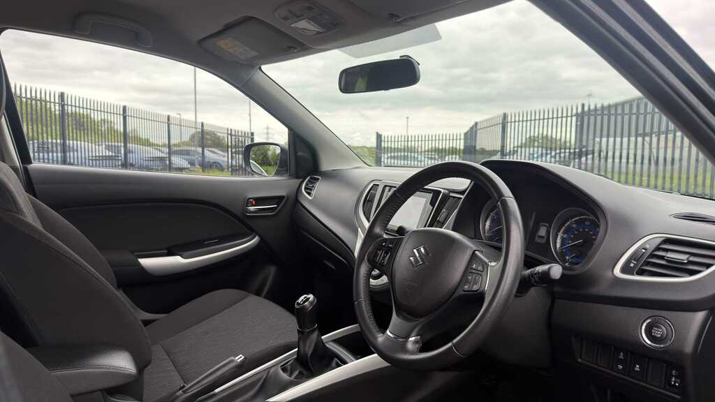 Suzuki Baleno 1.0 Boosterjet Sz5 2017 Black #2