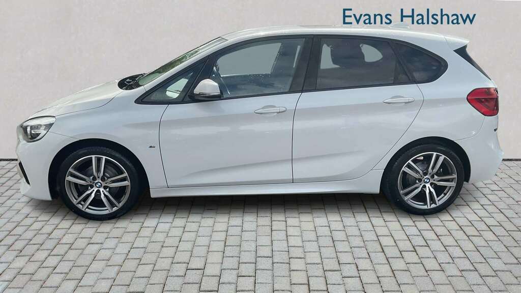BMW 2 Series 218I M Sport 2018 YD68XBX White #2