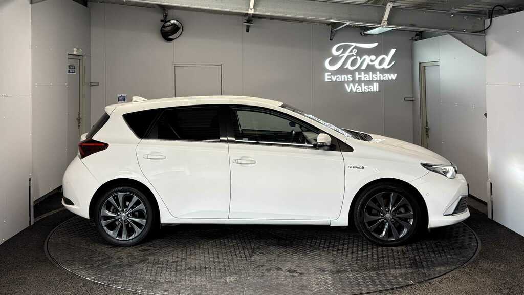 Toyota Auris 1.8 Hybrid Excel Cvt 2016 EY16VBU White #4