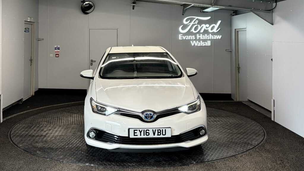 Toyota Auris 1.8 Hybrid Excel Cvt 2016 EY16VBU White #2