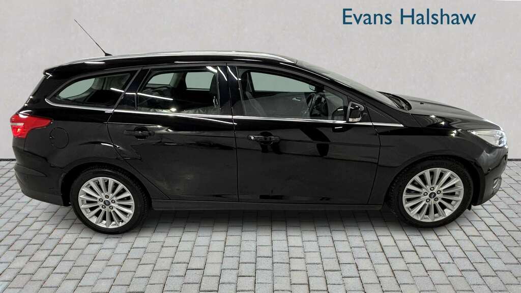 Ford Focus 2.0 Tdci Titanium X Navigation Powershift 2016 Black #3
