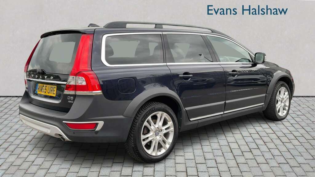 Volvo XC70 D5 220 Se Lux Awd Geartronic 2015 Blue
