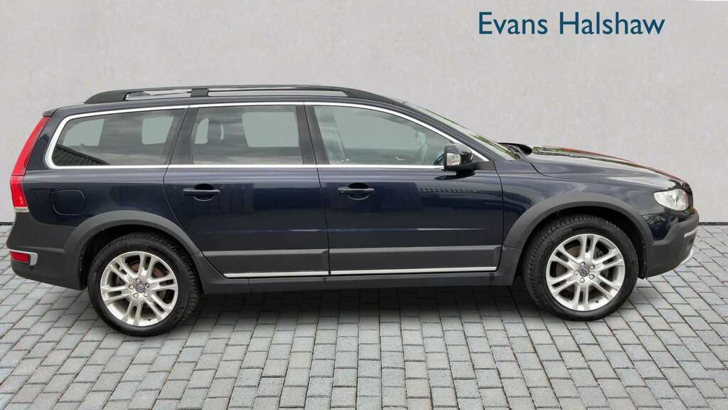 Volvo XC70 D5 220 Se Lux Awd Geartronic 2015 Blue #2