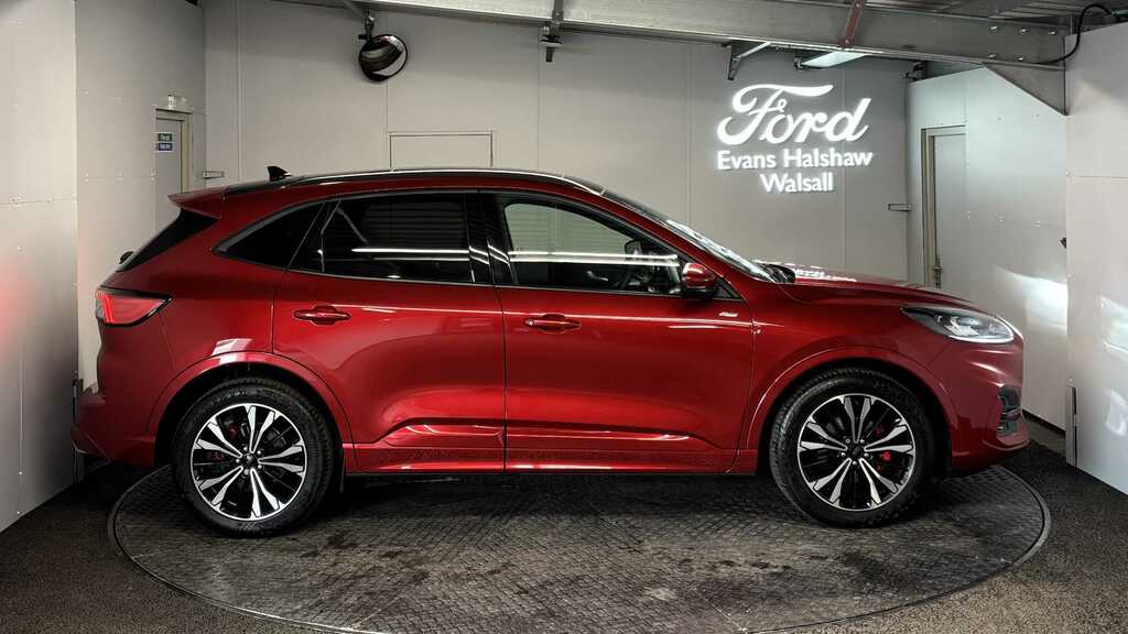 Ford Kuga 1.5 Ecoboost 150 St-line X Edition 2023 BD73FFY Red #4