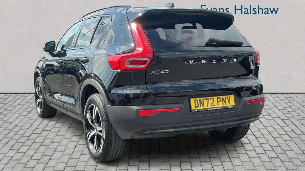 Volvo XC40 2.0 B3p Plus Dark 2022 Grey