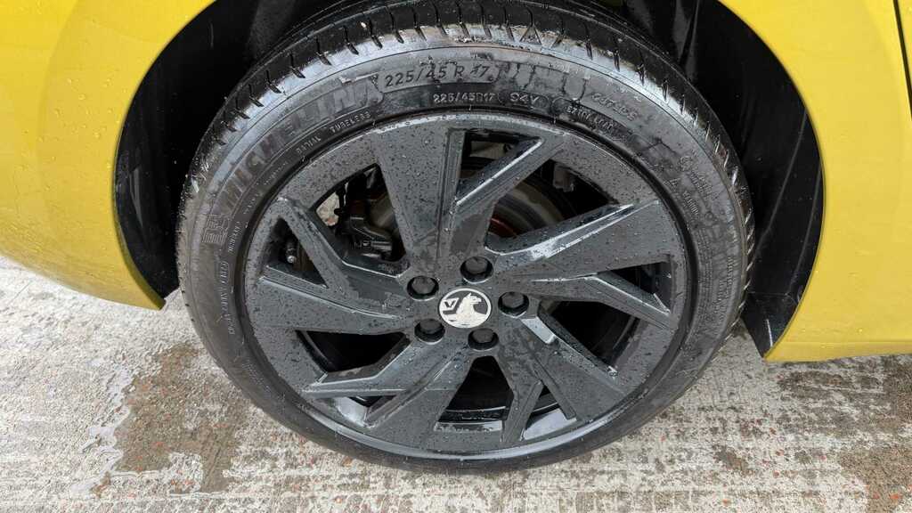Vauxhall Astra 1.2 Turbo 130 Gs 2023 YY23OAD Yellow #4