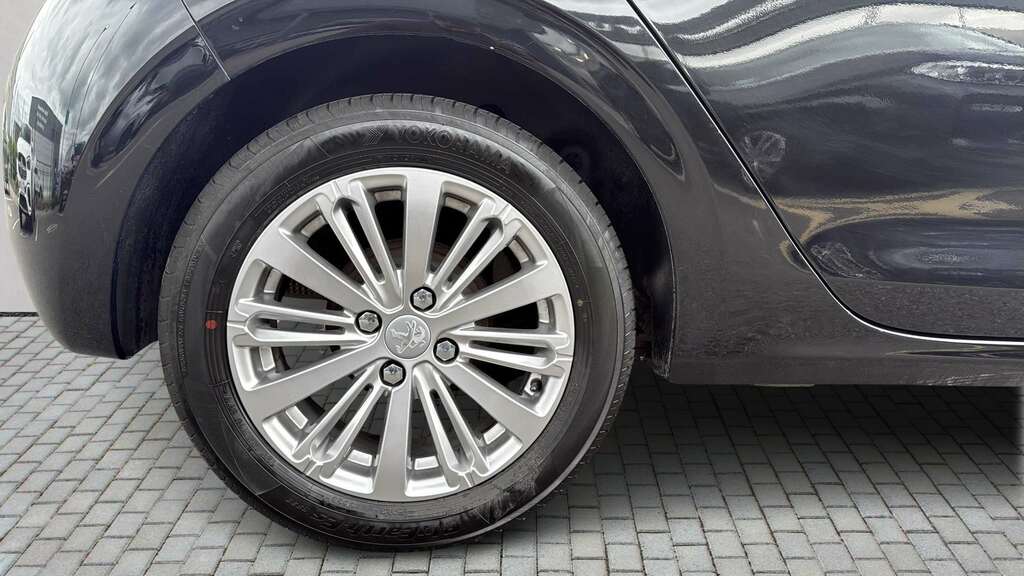 Peugeot 208 1.2 Puretech 82 Allure 2018 MA18YDV Black #6