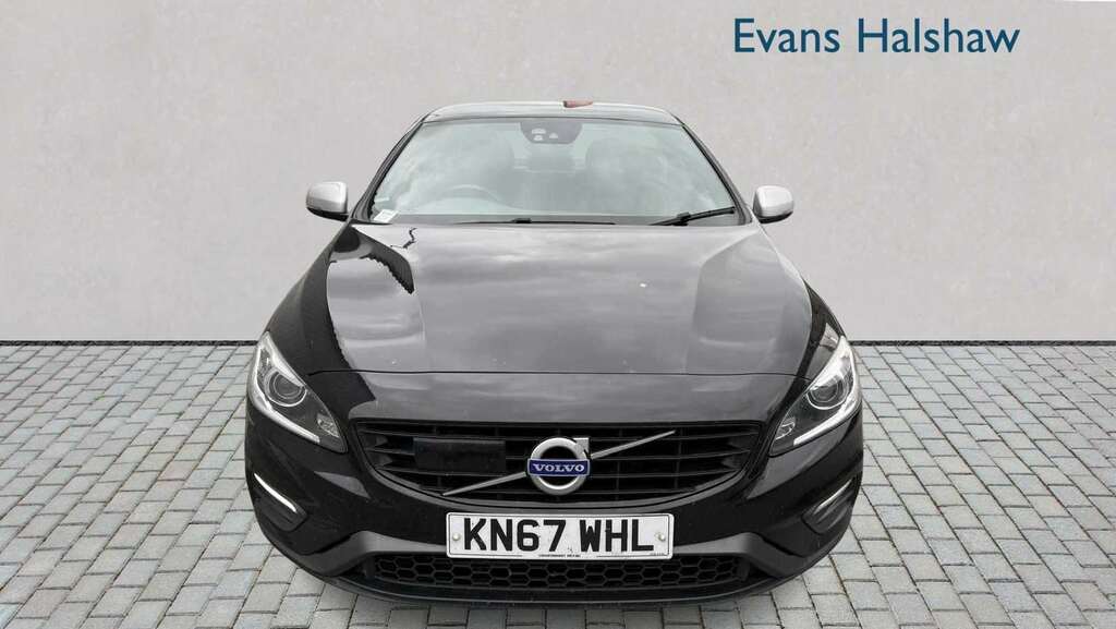 Volvo S60 D4 190 R Design Lux Nav Leather 2017 KN67WHL Black #3