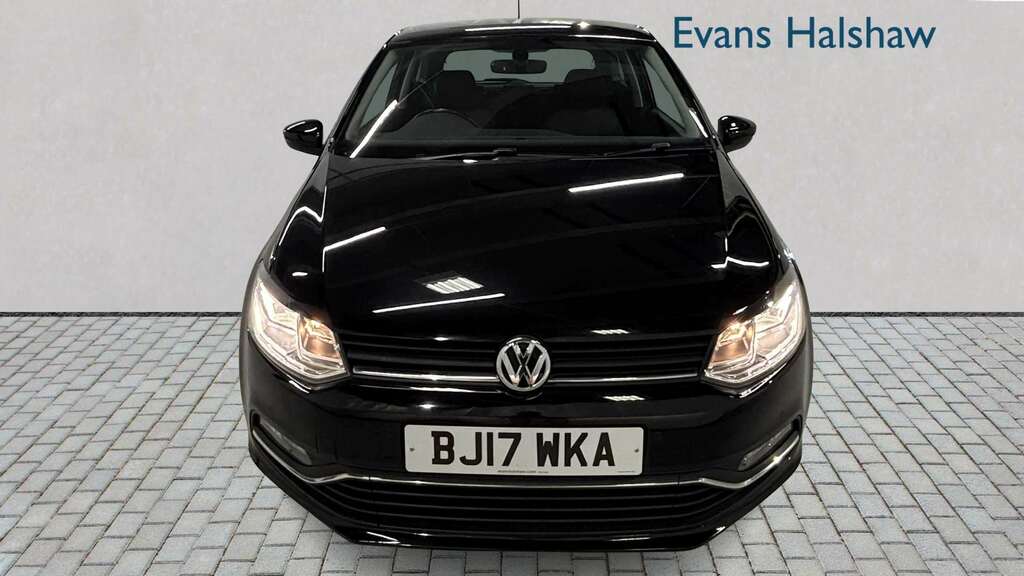 Volkswagen Polo 1.2 Tsi Match Edition 2017 BJ17WKA Black #4