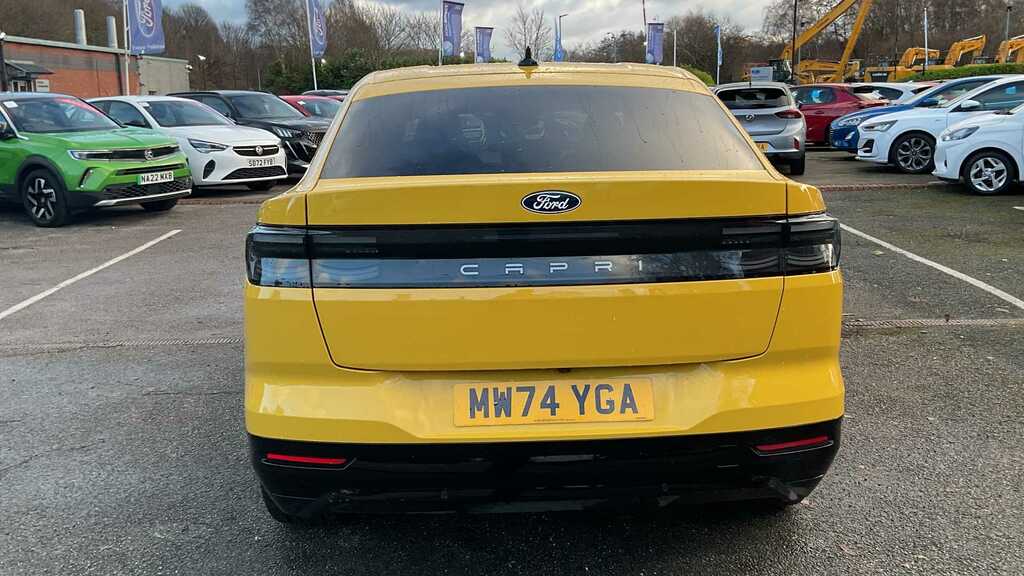 Ford Capri 210Kw Select 77Kwh 2024 Yellow #4