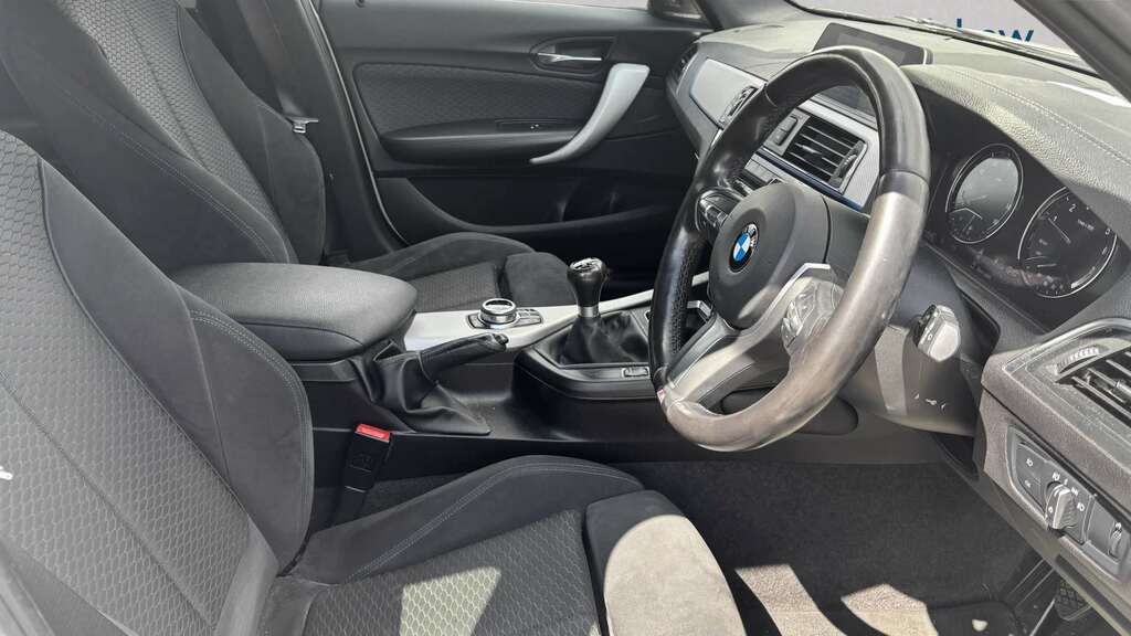 BMW 1 Series 118I 1.5 M Sport Shadow Edition 2018 DA05HHH White #4