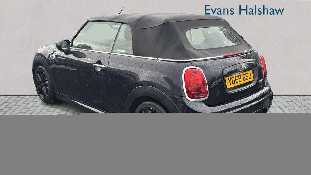 Mini Convertible 1.5 Cooper Sport II 2019 YG69GSJ Black #2
