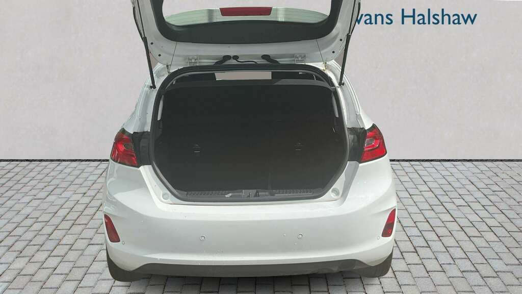 Ford Fiesta 1.0 Ecoboost Hybrid Mhev 125 Titanium 2023 MM23PNX White #4