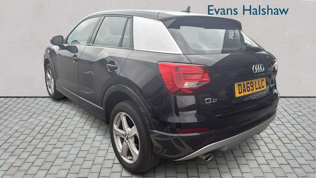 Audi Q2 30 Tfsi Sport 2019 Black #2