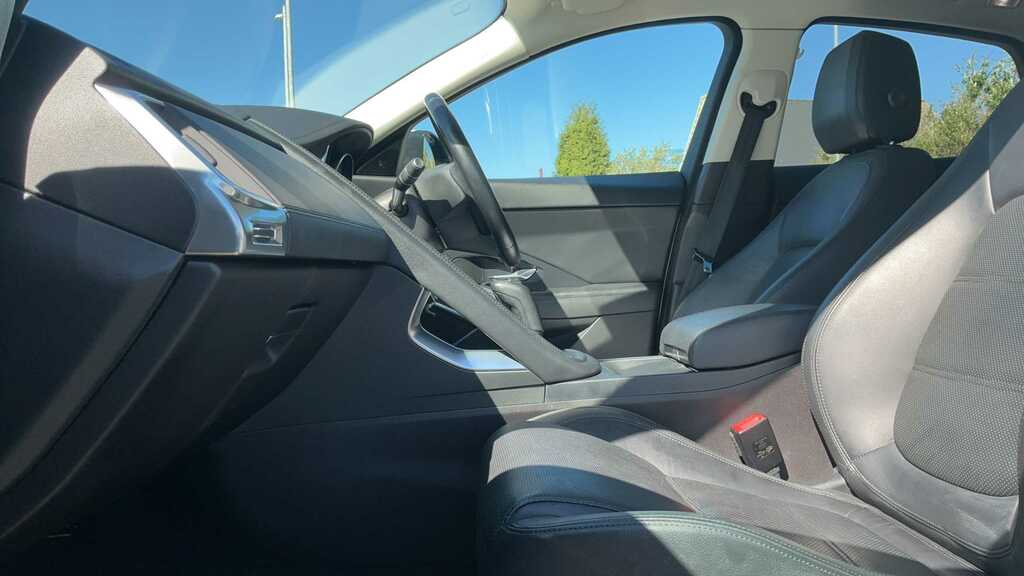 Jaguar E-Pace 2.0 300 Se 2017 White #6