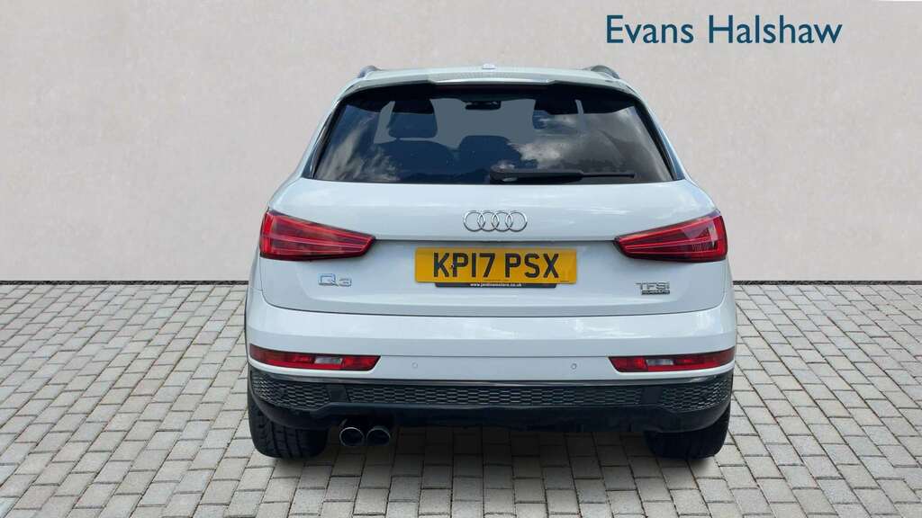 Audi Q3 2.0T Fsi Quattro Black Edition S Tronic 2017 KP17PSX White #5