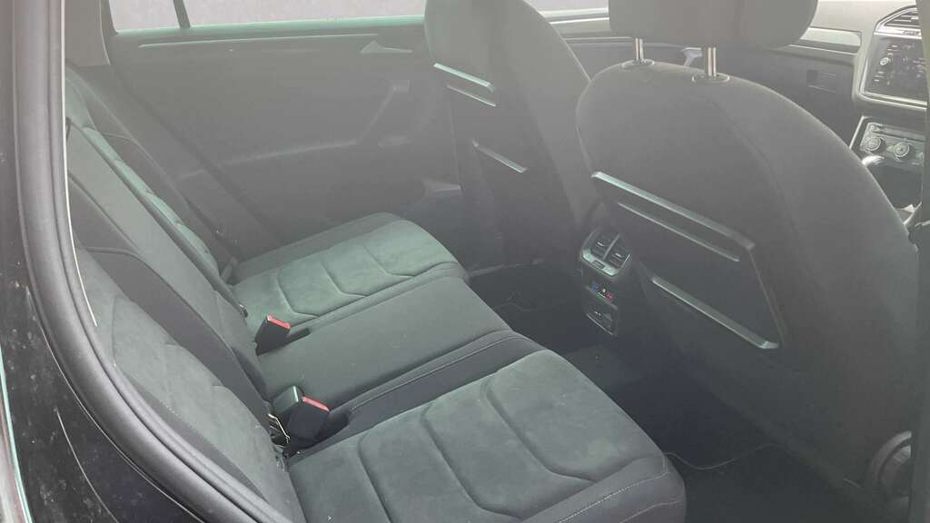 Volkswagen Tiguan 2.0 Tdi 150 4Motion Sel Dsg 2019 GF19NVT Black #4