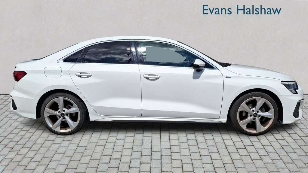 Audi A3 30 Tfsi S Line S Tronic 2022 DE22RCO White #5