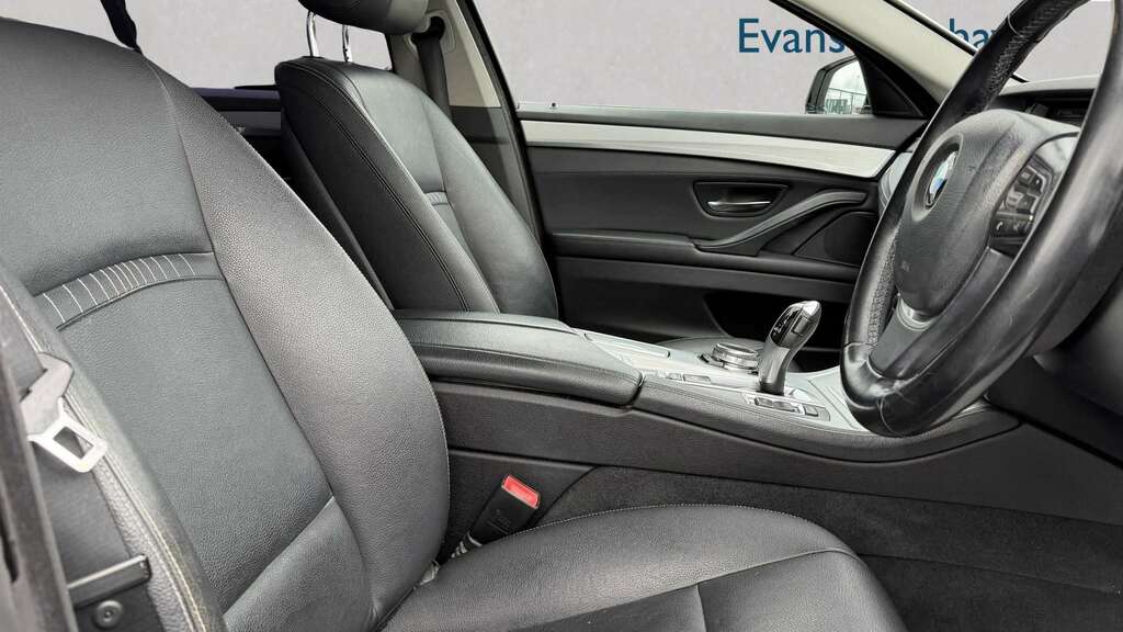 BMW 5 Series 520D Luxury Step 2014 CV14XZW White #3