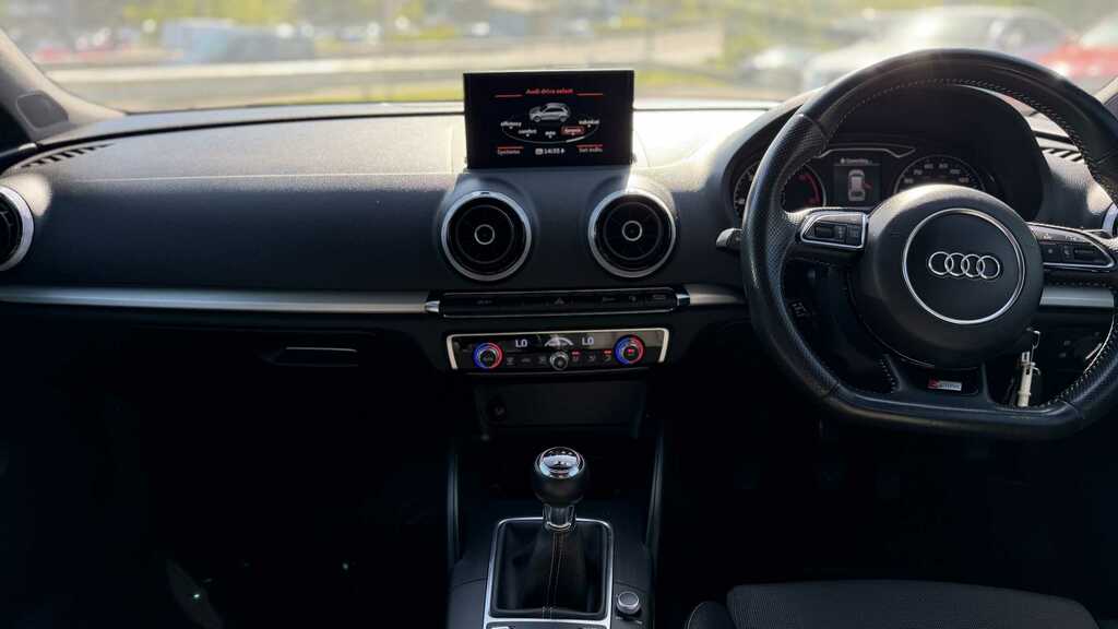 Audi A3 2.0 Tdi S Line 2014 YN14RHO Grey #5