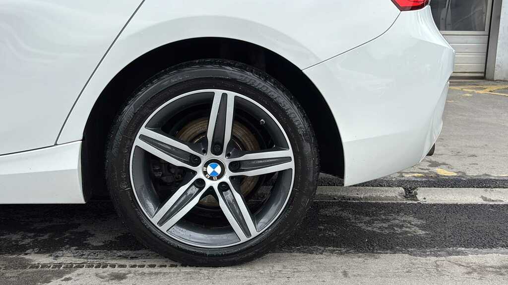 BMW 1 Series 118I 1.5 Sport Navservotronic 2018 White #4