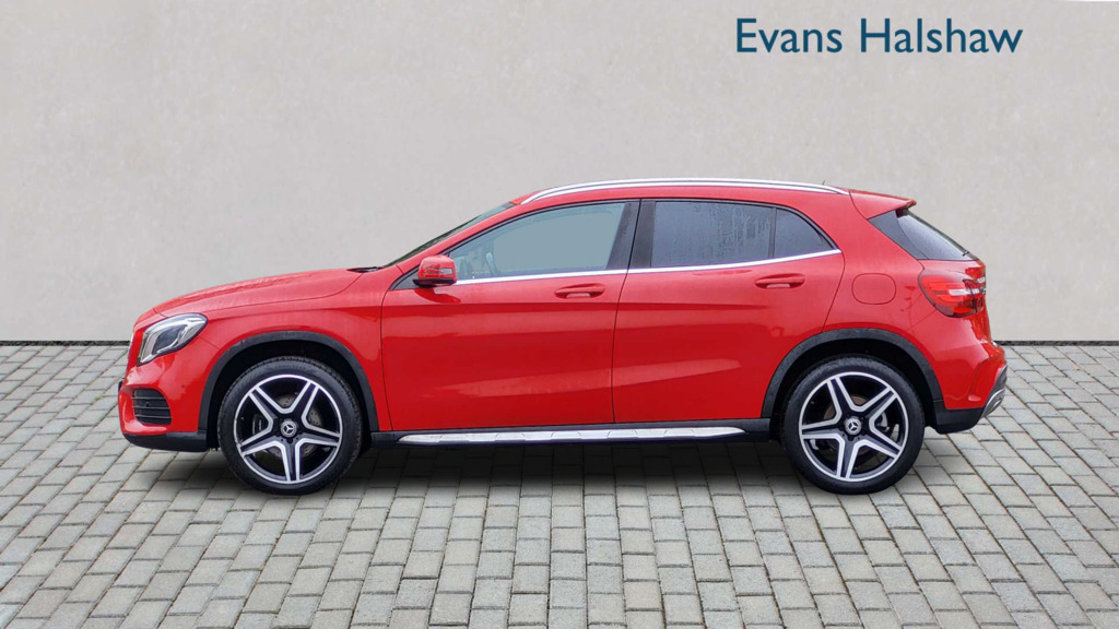 Mercedes-Benz GLA Class 220D 4Matic Amg Line Premium 2018 VE18FYZ Red #6