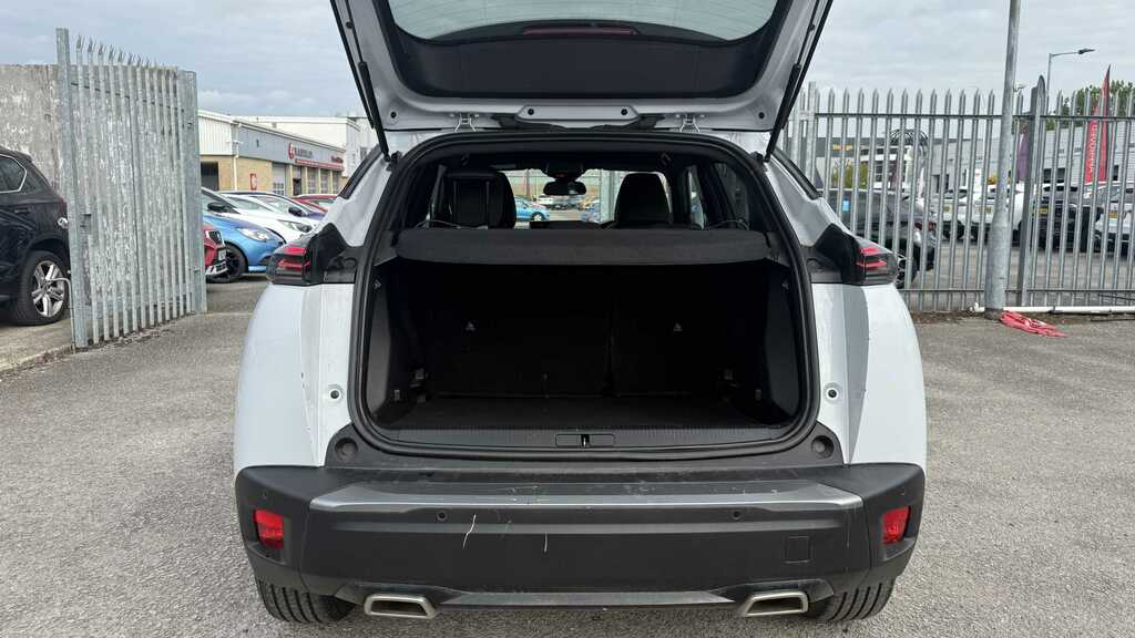 Peugeot 2008 1.2 Puretech 130 Allure 2025 NU25BBZ White #5
