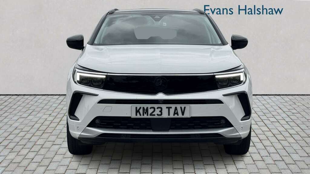 Vauxhall Grandland 1.2 Turbo Ultimate 2023 KM23TAV White #4