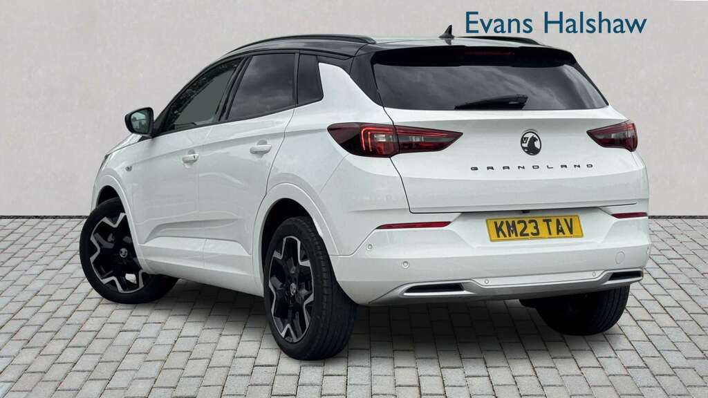 Vauxhall Grandland 1.2 Turbo Ultimate 2023 KM23TAV White #2
