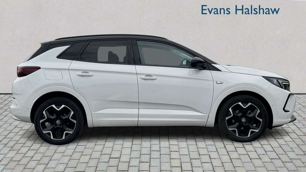 Vauxhall Grandland 1.2 Turbo Ultimate 2023 KM23TAV White #3