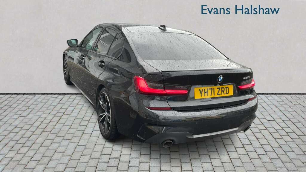 BMW 3 Series 330I M Sport Step 2021 YH71ZRD Black #4