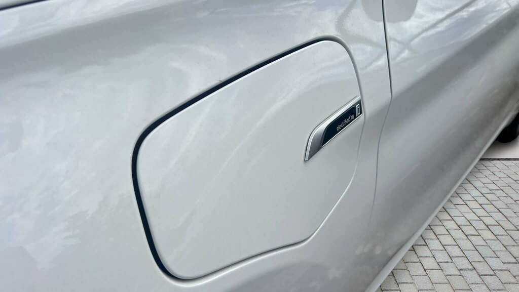 BMW X1 Xdrive 25E M Sport 2022 White #3