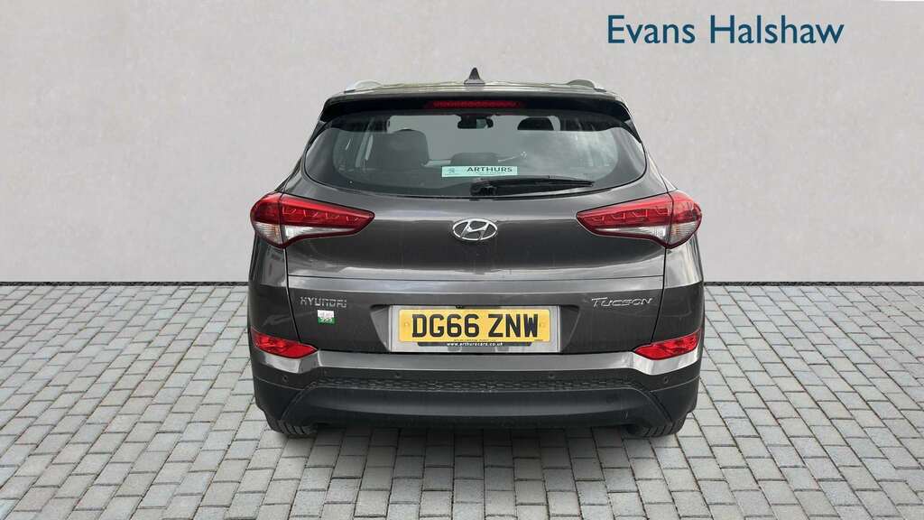 Hyundai Tucson 1.7 Crdi Blue Drive Se Nav 2Wd 2016 DG66ZNW Grey #4