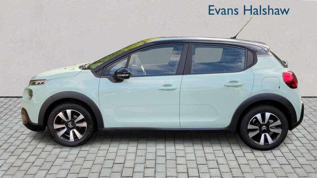 Citroen C3 1.2 Puretech Feel 2018 SM68FBD Green #2
