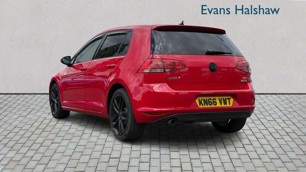 Volkswagen Golf 1.6 Tdi 110 Gt Edition 2016 KN66VWT Red #4