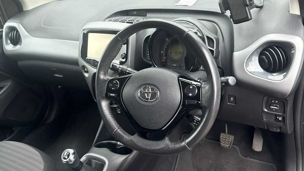 Toyota Aygo 1.0 Vvt-i X-play 2019 MJ19LLX Grey #6