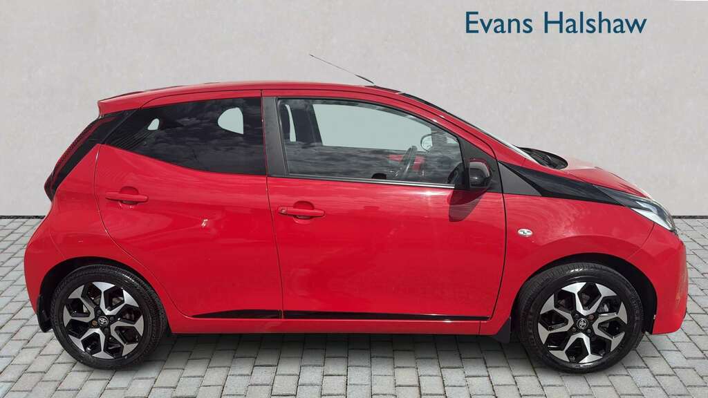 Toyota Aygo 1.0 Vvt-i X-trend 2019 DT19LCN Red #3