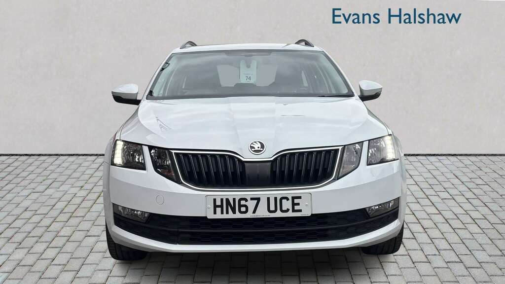 Skoda Octavia 1.4 Tsi Se Dsg 2017 HN67UCE White #4